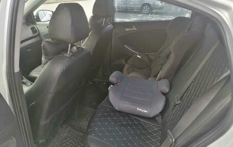 Hyundai Solaris II рестайлинг, 2015 год, 749 999 рублей, 18 фотография