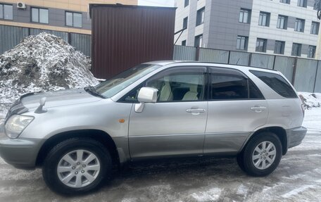 Toyota Harrier, 1998 год, 800 000 рублей, 4 фотография
