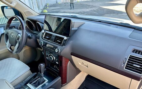 Toyota Land Cruiser Prado 150 рестайлинг 2, 2014 год, 3 990 000 рублей, 10 фотография