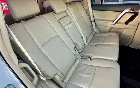 Toyota Land Cruiser Prado 150 рестайлинг 2, 2014 год, 3 990 000 рублей, 11 фотография