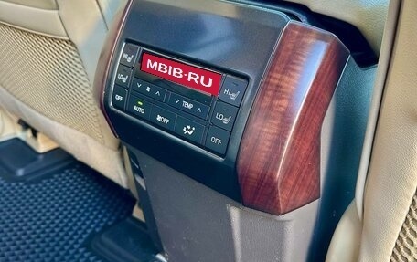 Toyota Land Cruiser Prado 150 рестайлинг 2, 2014 год, 3 990 000 рублей, 19 фотография