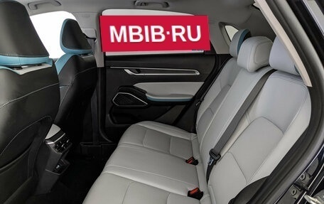 Geely Emgrand, 2023 год, 1 820 000 рублей, 18 фотография