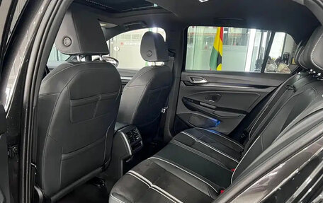 Volkswagen Golf VIII, 2023 год, 1 810 013 рублей, 10 фотография