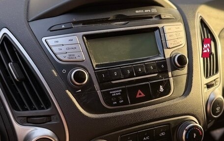 Hyundai ix35 I рестайлинг, 2011 год, 1 300 000 рублей, 10 фотография