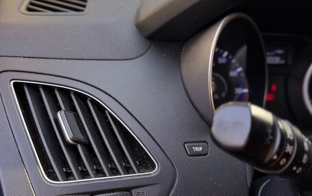 Hyundai ix35 I рестайлинг, 2011 год, 1 300 000 рублей, 13 фотография