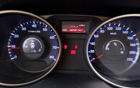 Hyundai ix35 I рестайлинг, 2011 год, 1 300 000 рублей, 12 фотография