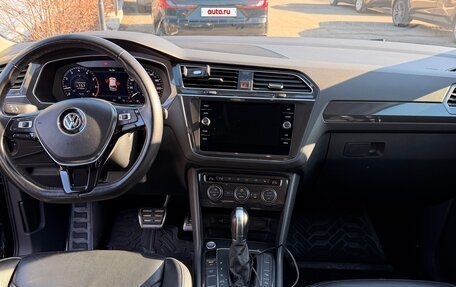 Volkswagen Tiguan II, 2018 год, 3 200 000 рублей, 13 фотография