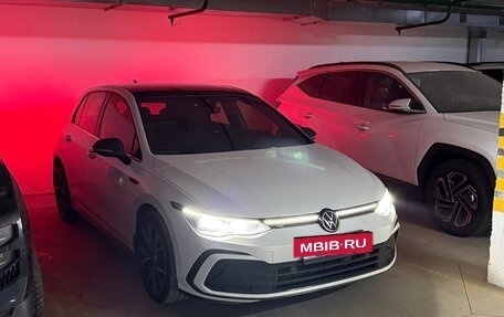 Volkswagen Golf VIII, 2022 год, 2 700 000 рублей, 20 фотография