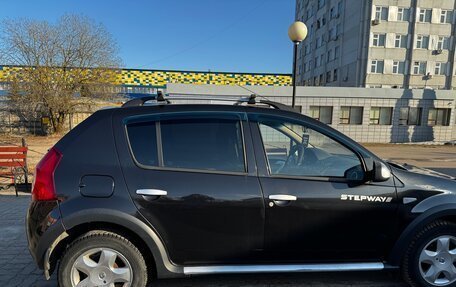 Renault Sandero I, 2013 год, 730 000 рублей, 2 фотография