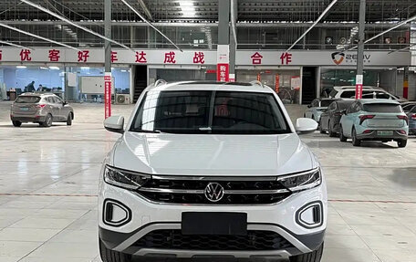 Volkswagen T-Roc I, 2023 год, 1 540 013 рублей, 2 фотография