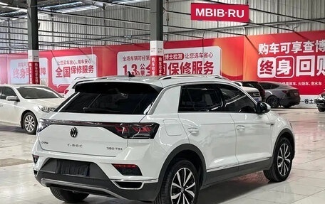 Volkswagen T-Roc I, 2023 год, 1 540 013 рублей, 8 фотография