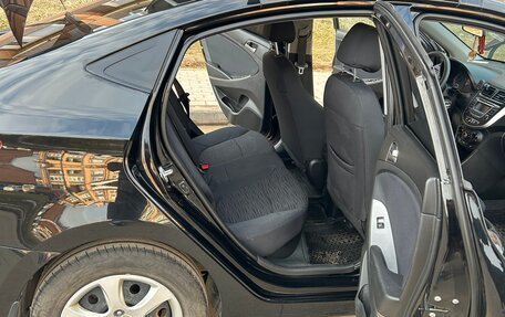 Hyundai Solaris II рестайлинг, 2015 год, 965 000 рублей, 14 фотография