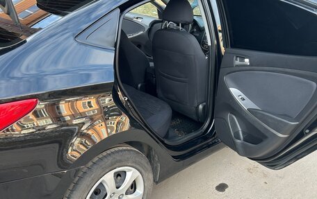 Hyundai Solaris II рестайлинг, 2015 год, 965 000 рублей, 16 фотография