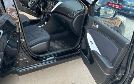 Hyundai Solaris II рестайлинг, 2015 год, 965 000 рублей, 13 фотография