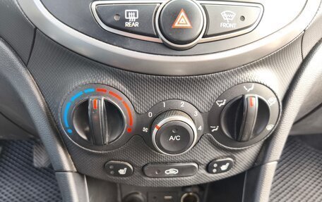 Hyundai Solaris II рестайлинг, 2016 год, 880 000 рублей, 8 фотография