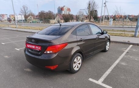 Hyundai Solaris II рестайлинг, 2016 год, 880 000 рублей, 2 фотография