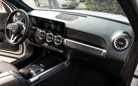 Mercedes-Benz GLB, 2020 год, 2 988 000 рублей, 7 фотография