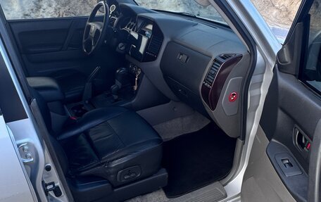 Mitsubishi Pajero III рестайлинг, 2001 год, 930 000 рублей, 10 фотография