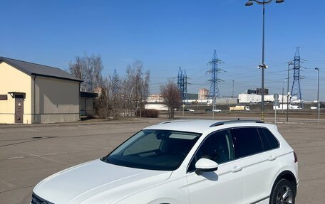 Volkswagen Tiguan II, 2018 год, 3 350 000 рублей, 2 фотография