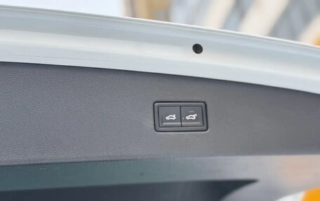 Volkswagen Tiguan II, 2017 год, 2 249 000 рублей, 18 фотография