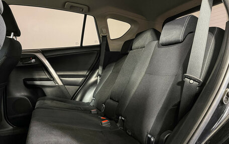 Toyota RAV4, 2017 год, 2 597 000 рублей, 10 фотография