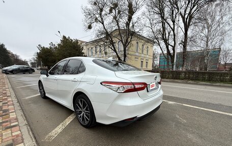 Toyota Camry, 2021 год, 3 580 000 рублей, 4 фотография