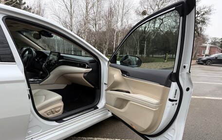 Toyota Camry, 2021 год, 3 580 000 рублей, 16 фотография