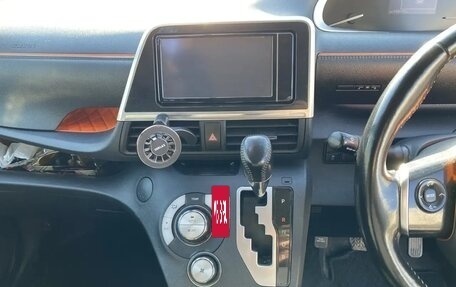 Toyota Sienta II, 2019 год, 1 690 000 рублей, 13 фотография