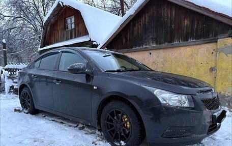 Chevrolet Cruze II, 2010 год, 800 000 рублей, 6 фотография