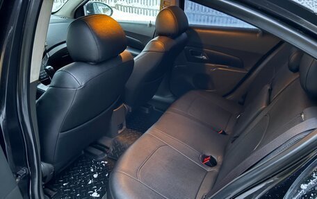 Chevrolet Cruze II, 2010 год, 800 000 рублей, 8 фотография