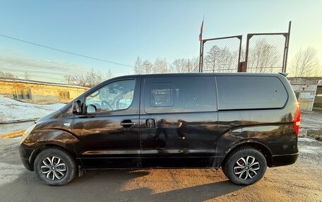 Hyundai Grand Starex Grand Starex I рестайлинг 2, 2010 год, 1 050 000 рублей, 2 фотография