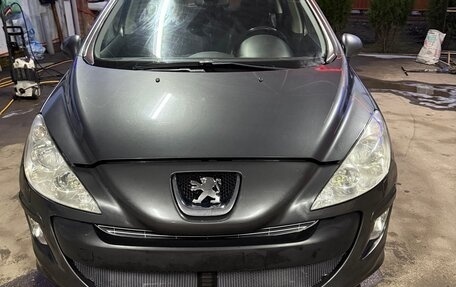 Peugeot 308 II, 2010 год, 1 фотография