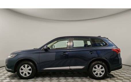 Mitsubishi Outlander III рестайлинг 3, 2019 год, 2 049 000 рублей, 8 фотография