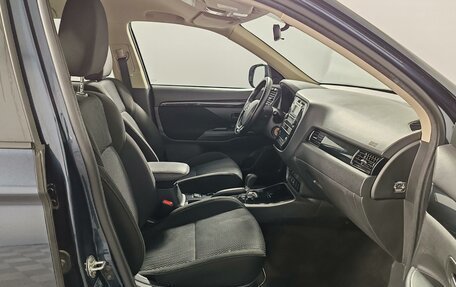 Mitsubishi Outlander III рестайлинг 3, 2019 год, 2 049 000 рублей, 19 фотография