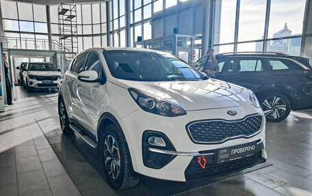 KIA Sportage IV рестайлинг, 2019 год, 2 200 000 рублей, 3 фотография