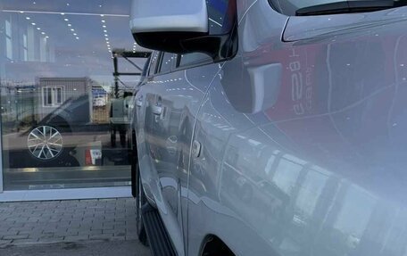 Toyota Land Cruiser 200, 2011 год, 2 920 000 рублей, 2 фотография