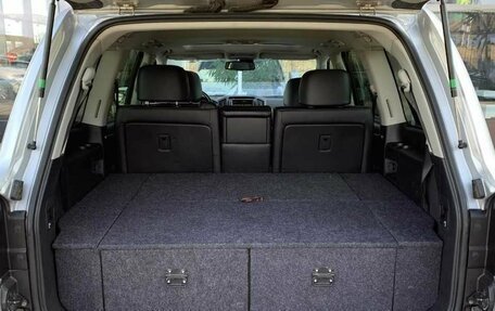 Toyota Land Cruiser 200, 2011 год, 2 920 000 рублей, 13 фотография