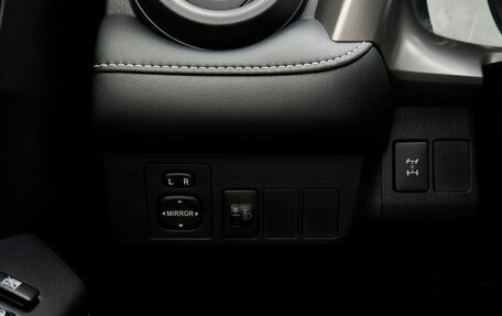 Toyota RAV4, 2016 год, 2 308 000 рублей, 13 фотография