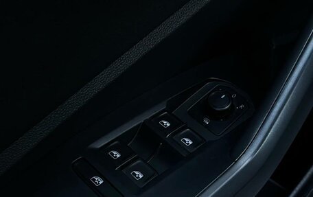 Volkswagen Jetta VII, 2020 год, 1 815 300 рублей, 18 фотография