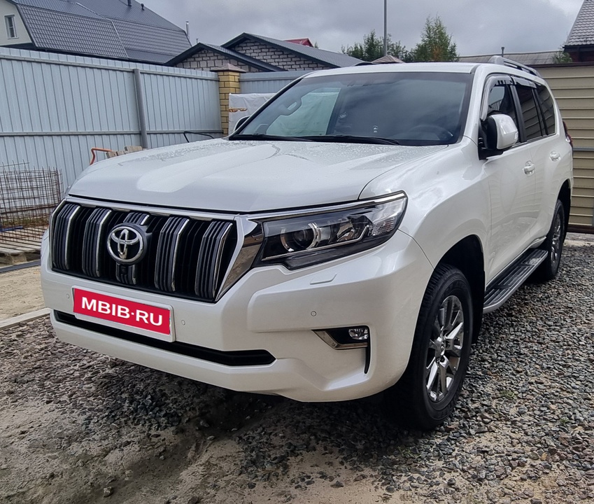 Toyota Land Cruiser Prado 150 рестайлинг 2, 2020 год, 7 300 000 рублей, 14 фотография