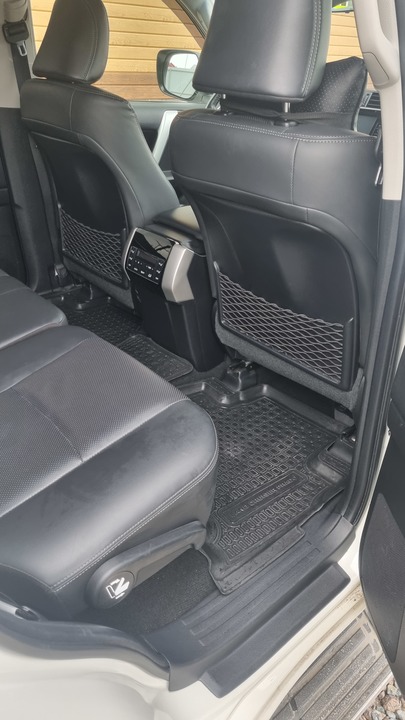 Toyota Land Cruiser Prado 150 рестайлинг 2, 2020 год, 7 300 000 рублей, 7 фотография