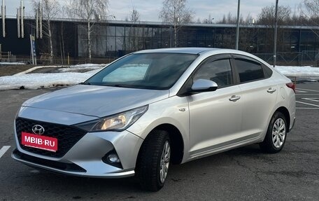 Hyundai Solaris II рестайлинг, 2022 год, 1 380 000 рублей, 1 фотография