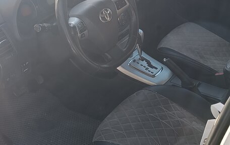 Toyota Corolla, 2011 год, 800 000 рублей, 5 фотография