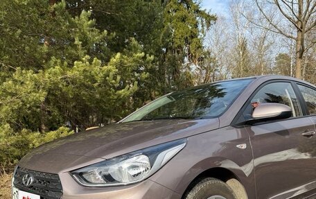 Hyundai Solaris II рестайлинг, 2018 год, 1 550 000 рублей, 2 фотография