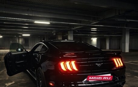Ford Mustang VI рестайлинг, 2019 год, 3 300 000 рублей, 9 фотография