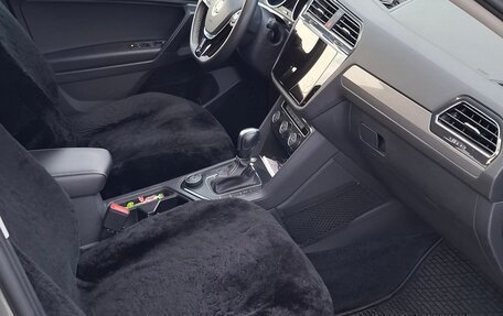 Volkswagen Tiguan II, 2021 год, 3 099 999 рублей, 5 фотография