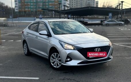 Hyundai Solaris II рестайлинг, 2022 год, 1 380 000 рублей, 4 фотография