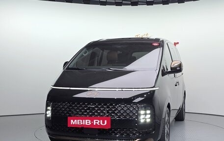 Hyundai Staria, 2025 год, 9 290 000 рублей, 2 фотография