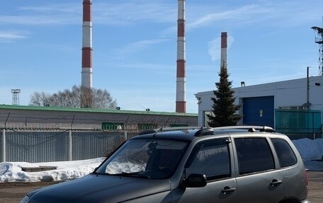 Chevrolet Niva I рестайлинг, 2004 год, 310 000 рублей, 3 фотография