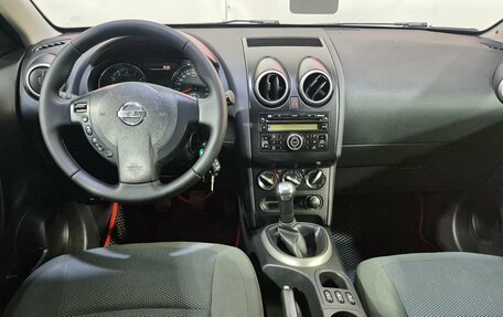 Nissan Qashqai, 2010 год, 1 099 000 рублей, 10 фотография